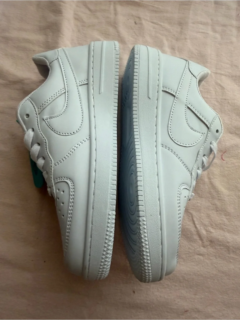 Nike White Men’s Low-Top Leather Sneakers